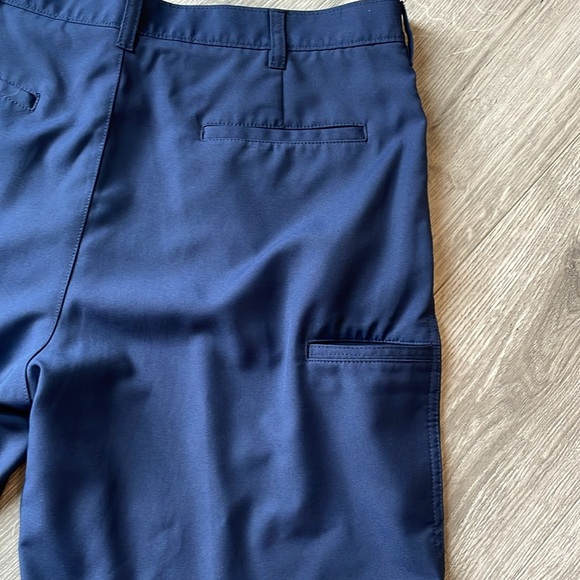 PGA Tour Blue Golf shorts with leg pocket . - Picture 4 of 7